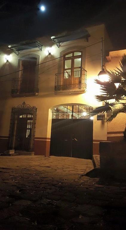 Hostal El Dulce Nombre 우아만틀라 외부 사진