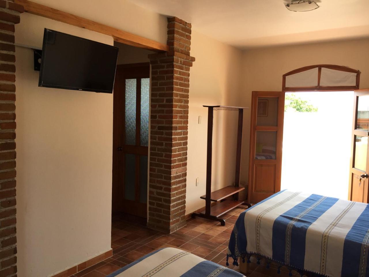 Hostal El Dulce Nombre 우아만틀라 외부 사진
