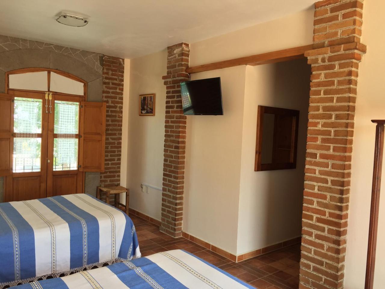 Hostal El Dulce Nombre 우아만틀라 외부 사진